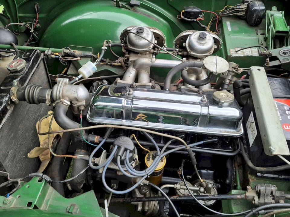 Image 40/66 of Triumph TR 4A IRS (1966)