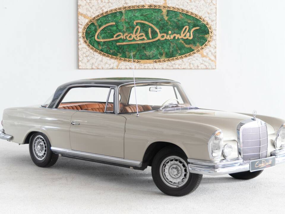 Bild 13/44 von Mercedes-Benz 220 SE b (1964)