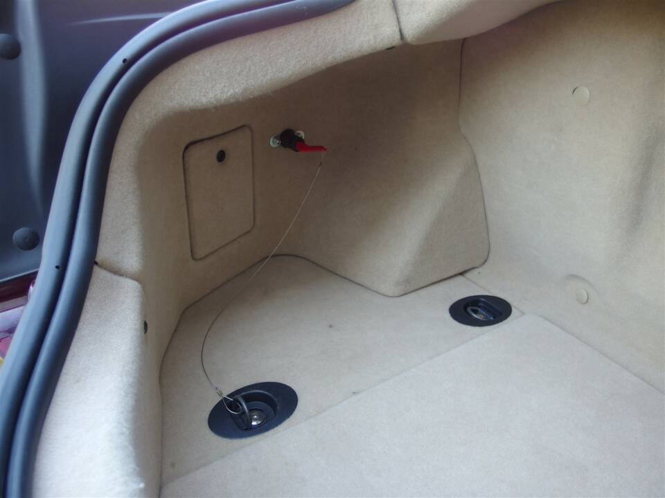 Image 69/98 of Maserati GranTurismo 4.2 (2008)