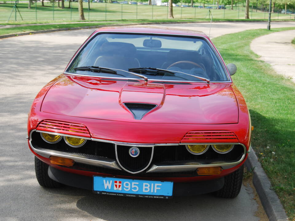 Image 4/15 de Alfa Romeo Montreal (1975)