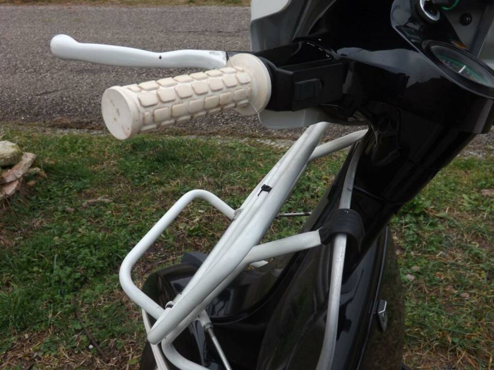 Bild 20/50 von Piaggio Vespa PX 125 E (1983)