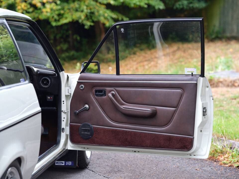 Afbeelding 39/50 van Ford Escort RS 2000 (1979)