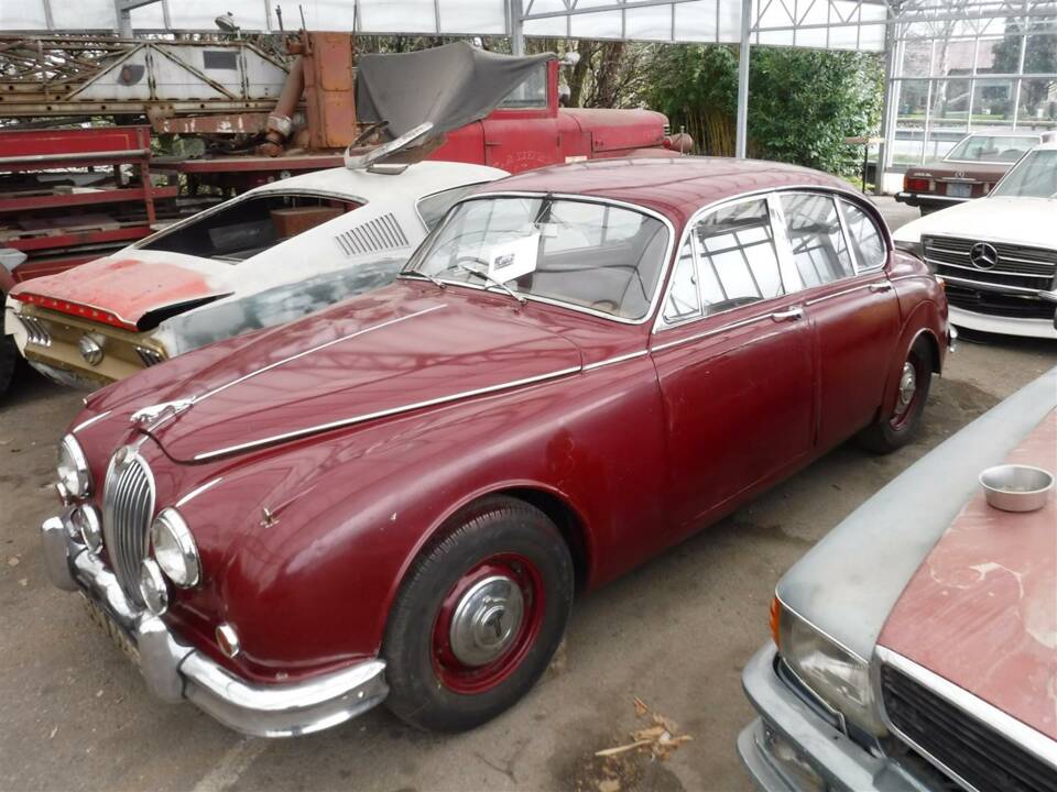 Image 9/31 of Jaguar Mk II 2.4 (1965)