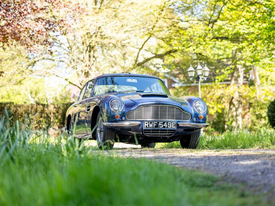 Afbeelding 41/50 van Aston Martin DB 6 (1967)