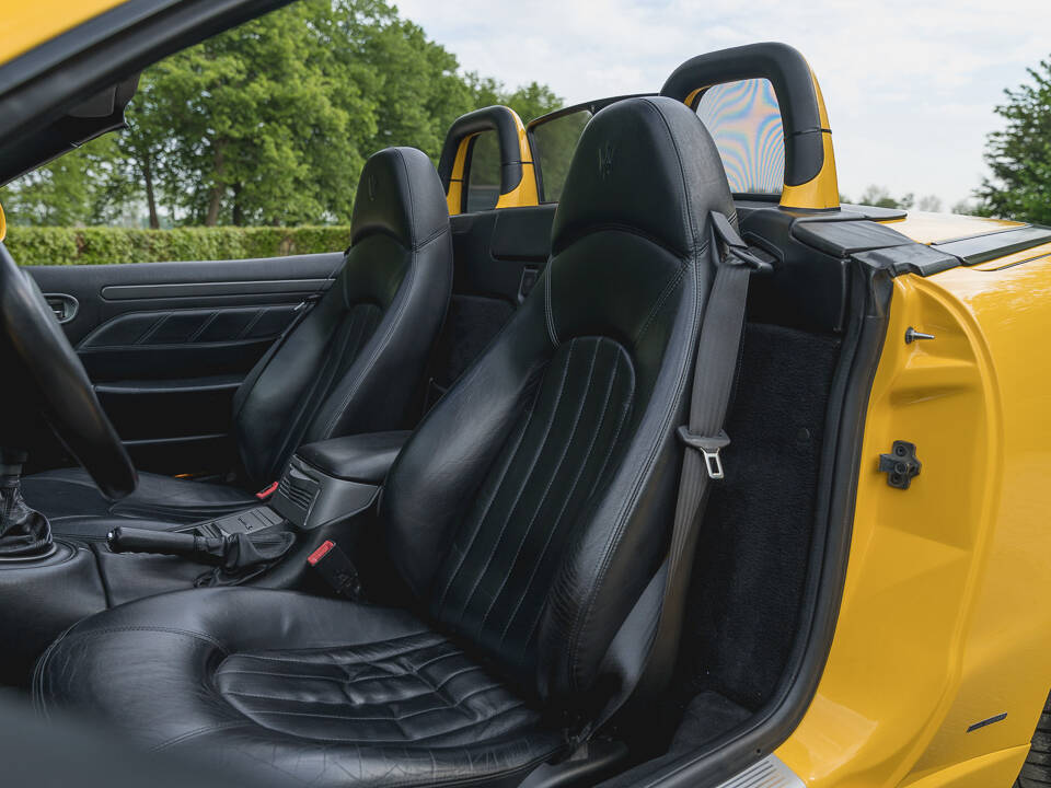 Bild 9/37 von Maserati Spyder 4200 Cambiocorsa (2003)