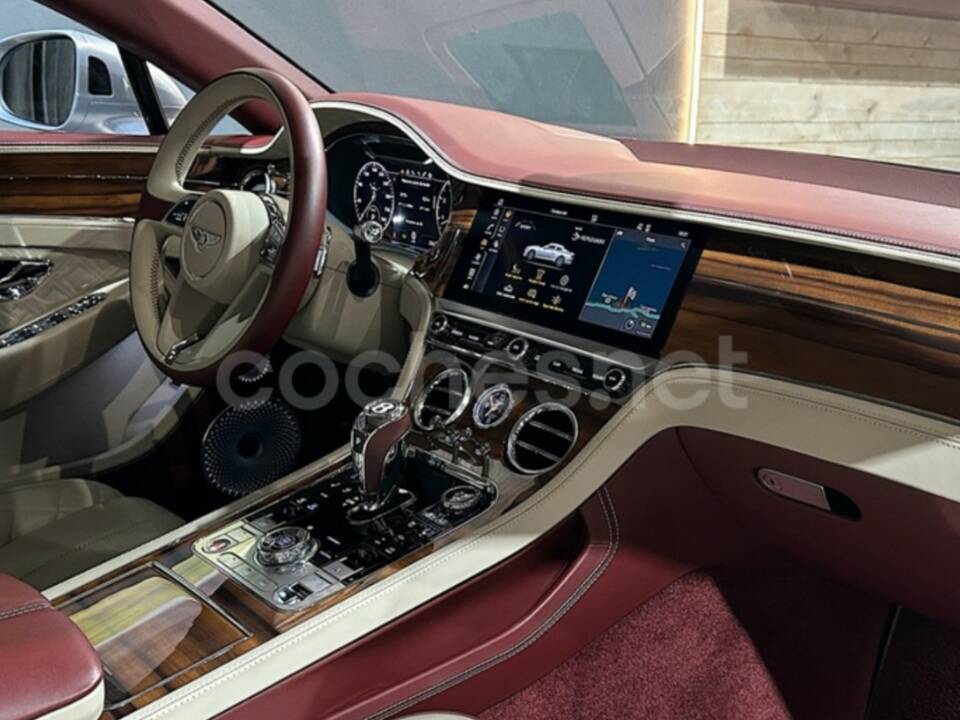 Afbeelding 10/15 van Bentley Continental GT (2019)