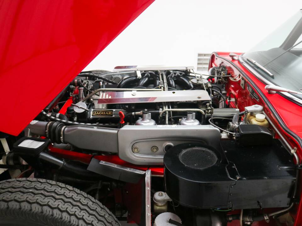Bild 32/48 von Jaguar E-Type V12 (1973)