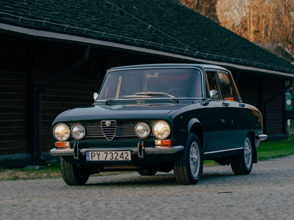 Image 3/78 de Alfa Romeo 1750 Berlina (1970)