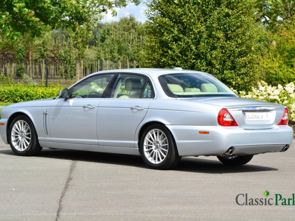 Afbeelding 3/46 van Jaguar XJ 8 3.5 (2007)