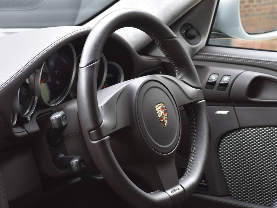 Image 41/50 of Porsche 911 Sport Classic (2010)