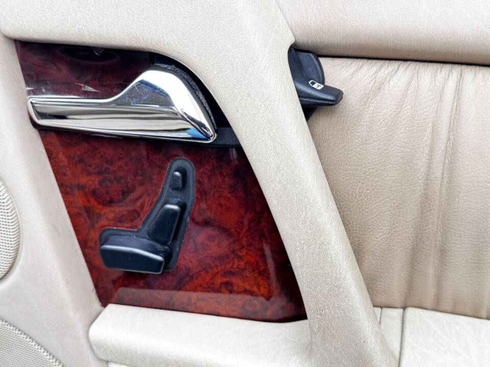 Bild 15/31 von Mercedes-Benz SL 320 (1994)