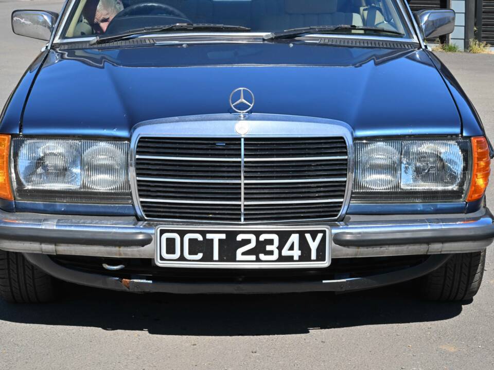 Bild 44/50 von Mercedes-Benz 280 CE (1983)