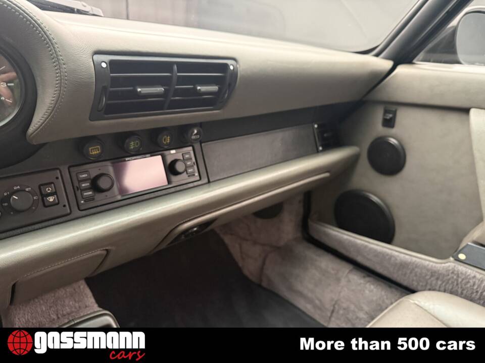 Image 13/15 of Porsche 911 Turbo 3.6 (1993)