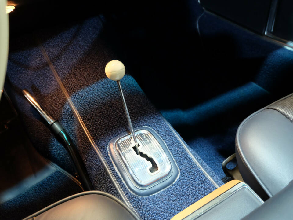 Image 27/50 of Mercedes-Benz 230 SL (1964)
