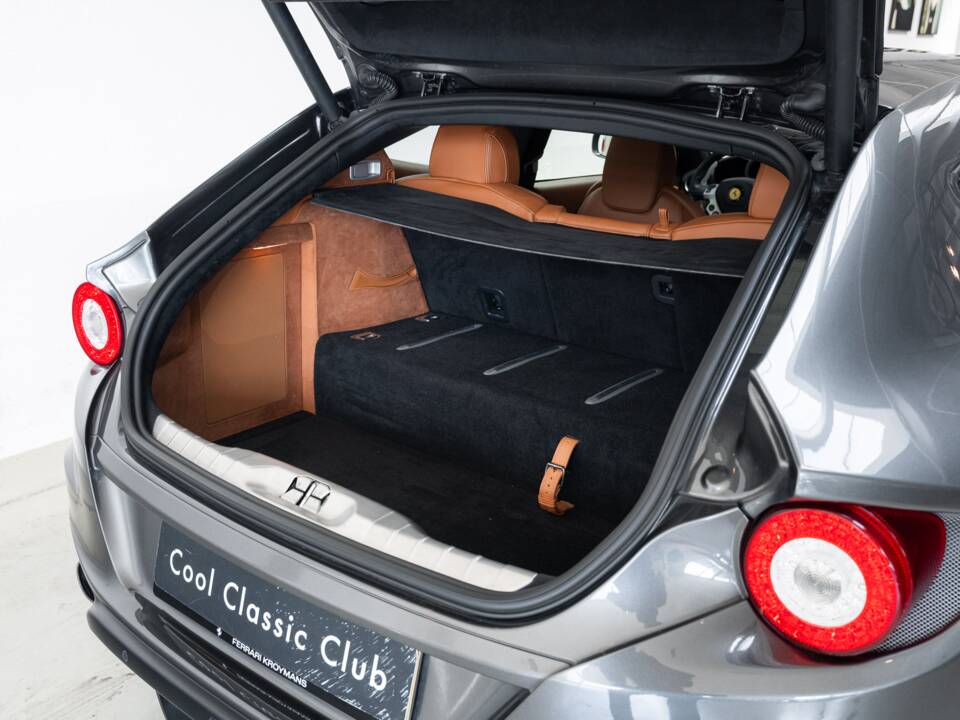 Image 36/47 of Ferrari FF (2015)