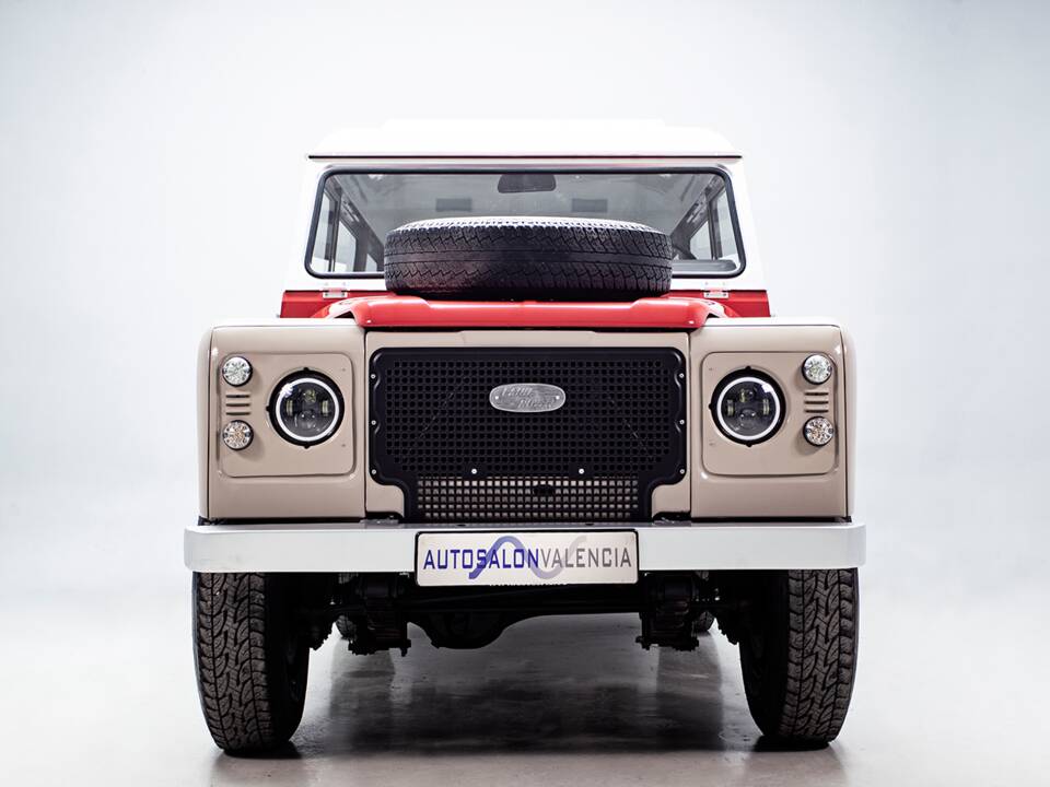 Afbeelding 2/33 van Land Rover 109 (1989)