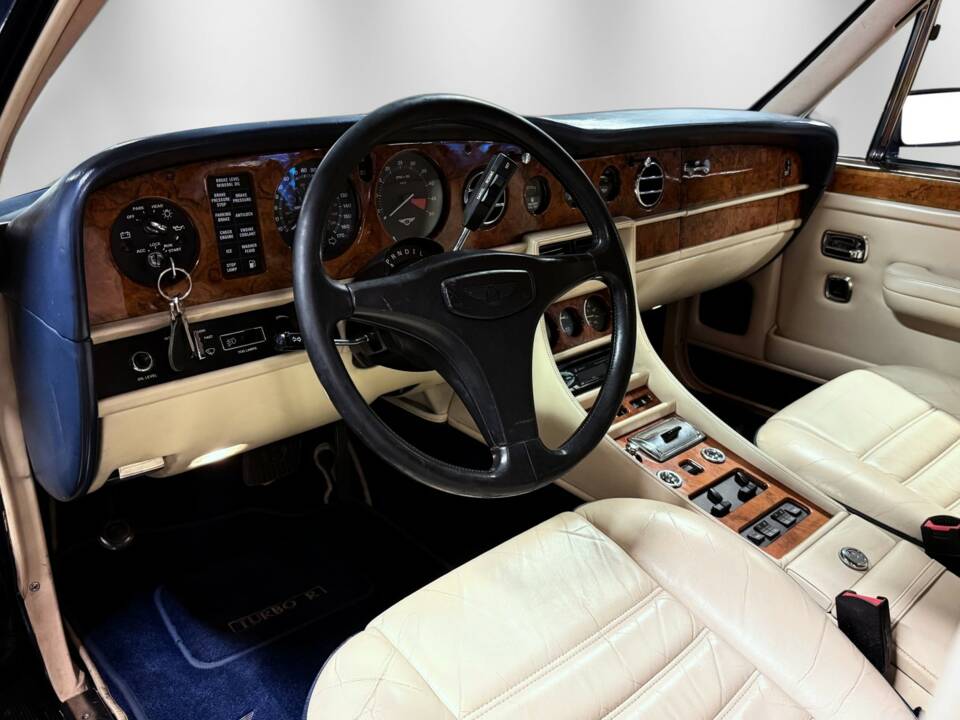 Image 10/24 of Bentley Turbo R (1989)