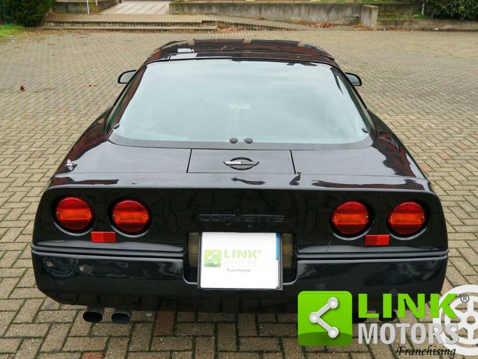 Image 5/10 of Chevrolet Corvette (1984)