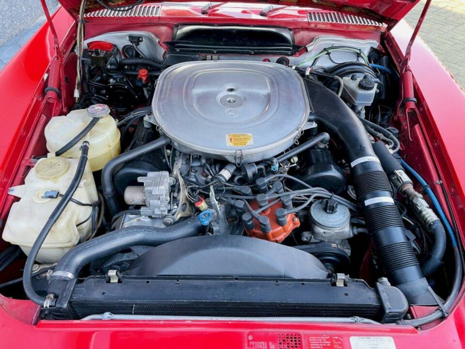 Image 22/36 of Mercedes-Benz 560 SL (1987)