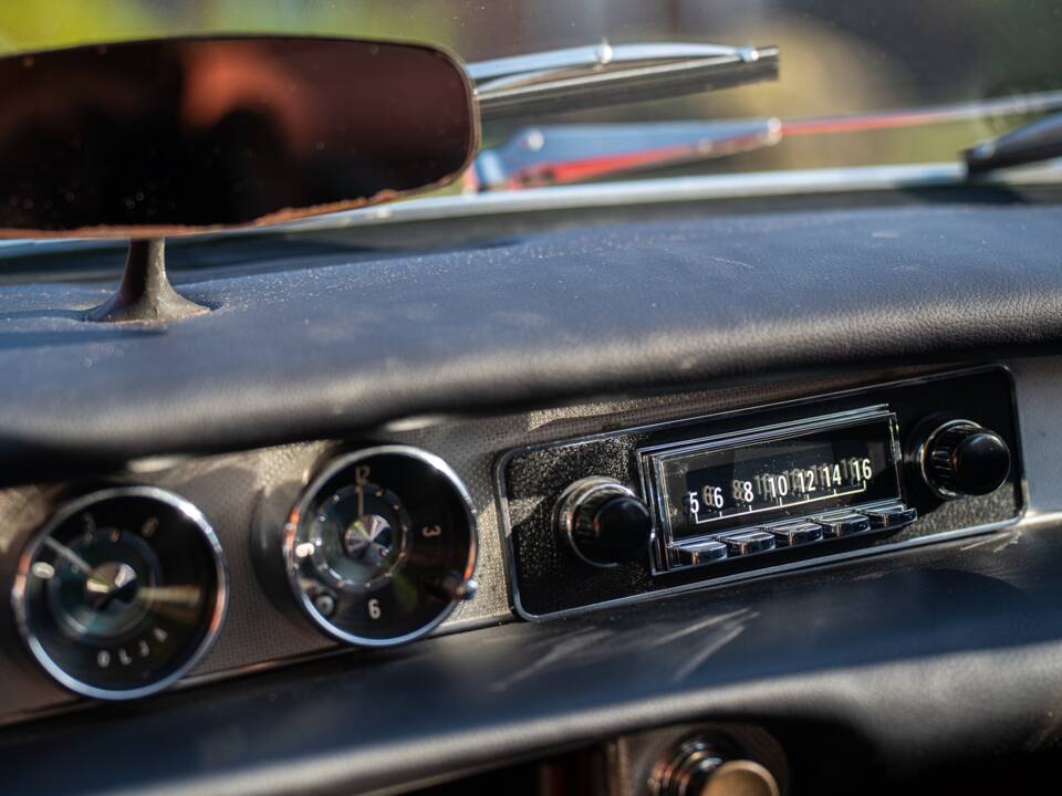 Image 31/59 de Volvo 1800 S (1964)