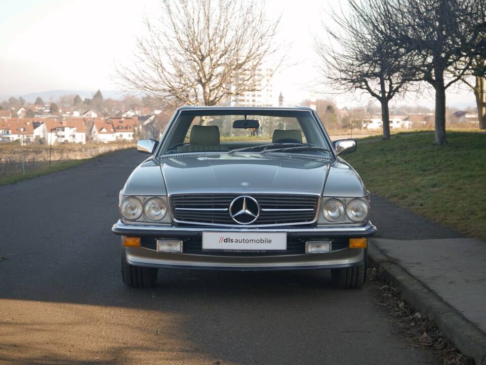 Bild 20/30 von Mercedes-Benz 560 SL (1989)