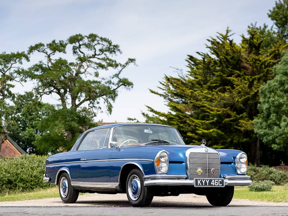 Bild 40/50 von Mercedes-Benz 300 SE (1965)