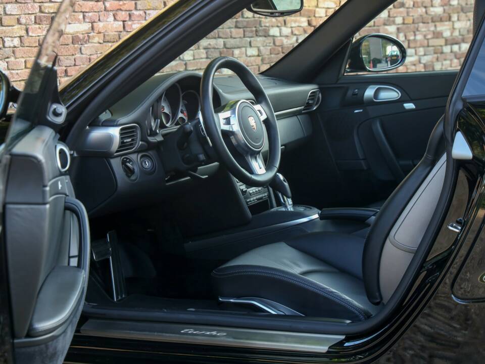 Bild 44/50 von Porsche 911 Turbo (2010)
