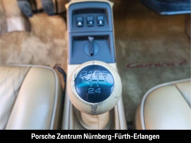 Image 26/43 of Porsche 911 Carrera 4 (1992)