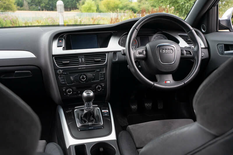 Image 2/50 of Audi S4 (2010)