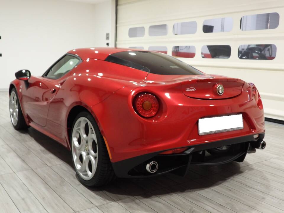 Image 4/15 of Alfa Romeo 4C (2017)