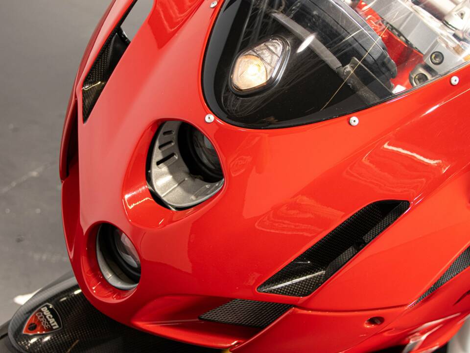 Image 49/50 of Ducati DUMMY (2004)