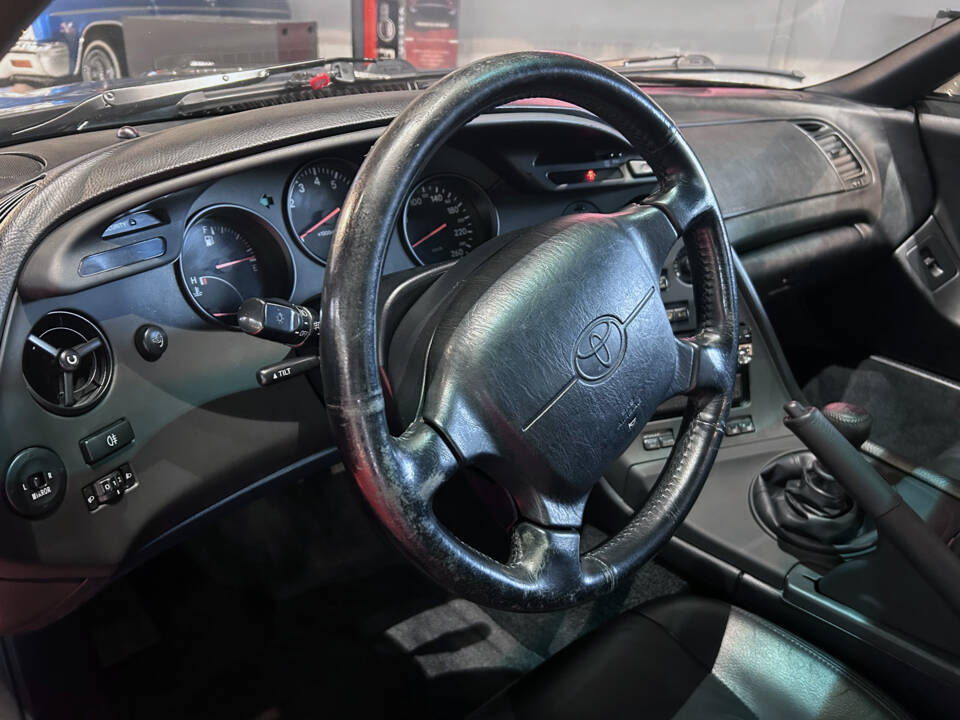 Image 14/17 of Toyota Supra (1994)