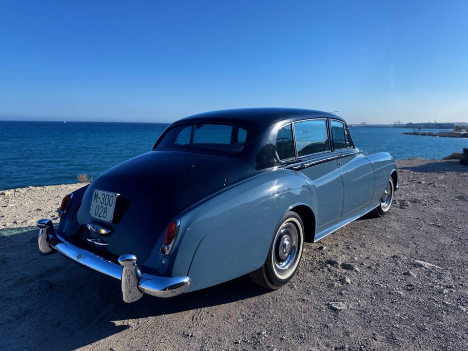 Image 27/46 of Bentley S 2 (1961)