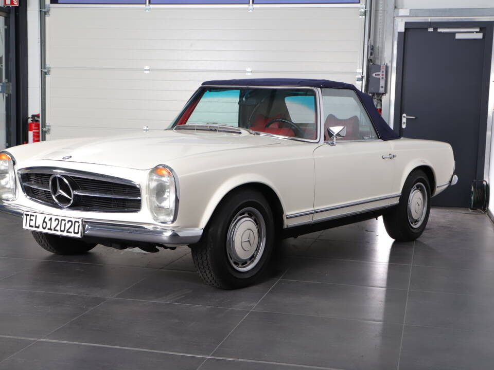 Imagen 2/32 de Mercedes-Benz 280 SL (1970)