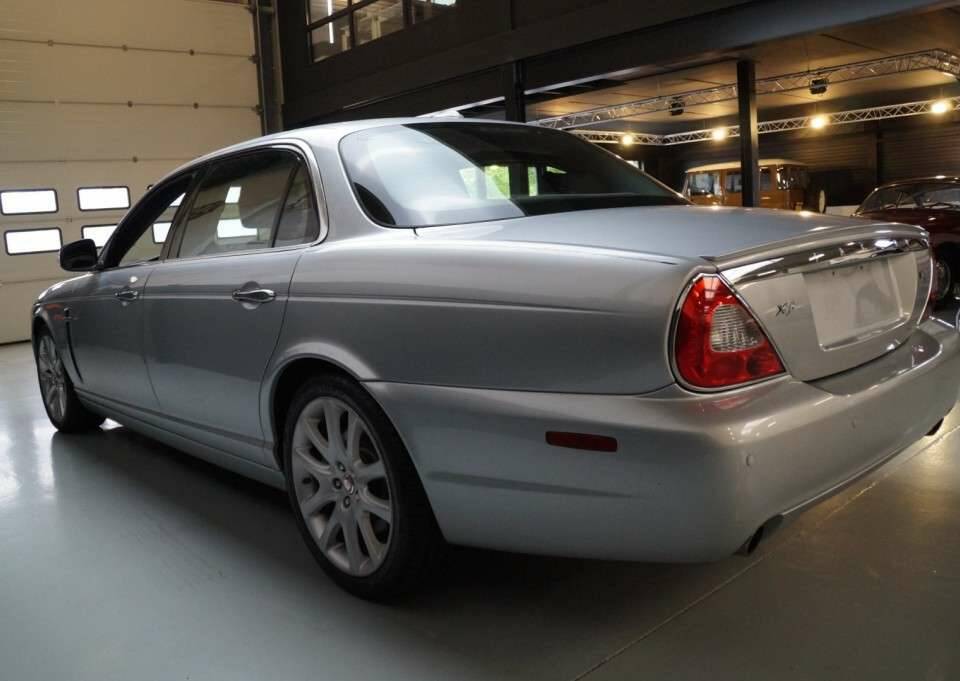 Afbeelding 48/50 van Jaguar XJ 8 4.2 (2008)