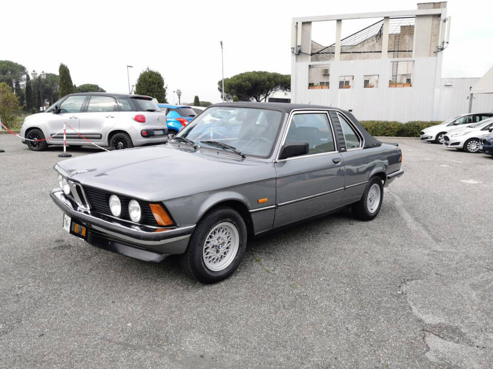 Image 4/34 de BMW 320 Baur TC (1981)