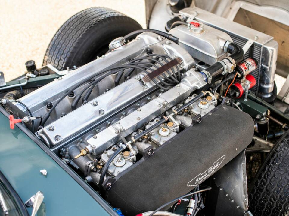 Afbeelding 13/20 van Jaguar E-Type "Semi-Lightweight" (1965)