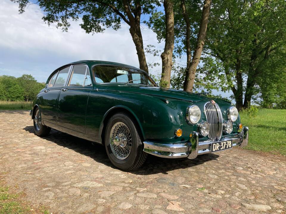 Image 2/35 de Jaguar Mk II 3.8 (1961)