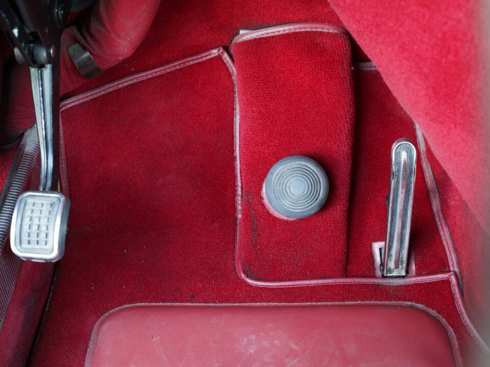 Bild 38/50 von Citroën DS 23 Pallas IE (1972)