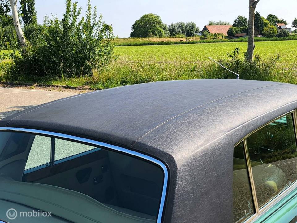 Afbeelding 14/41 van Rolls-Royce Silver Shadow II (1978)