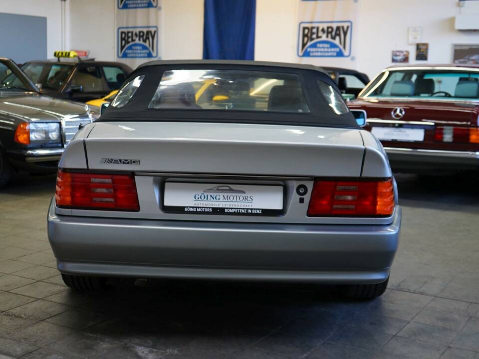 Image 14/42 of Mercedes-Benz 500 SL (1992)