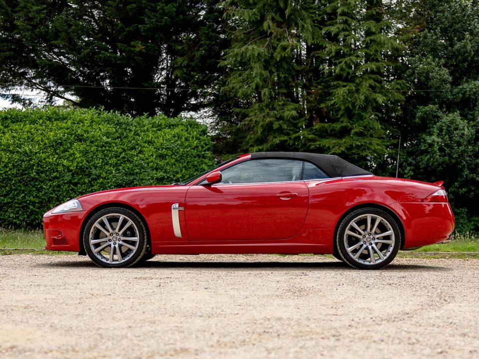 Image 3/50 of Jaguar XKR (2007)