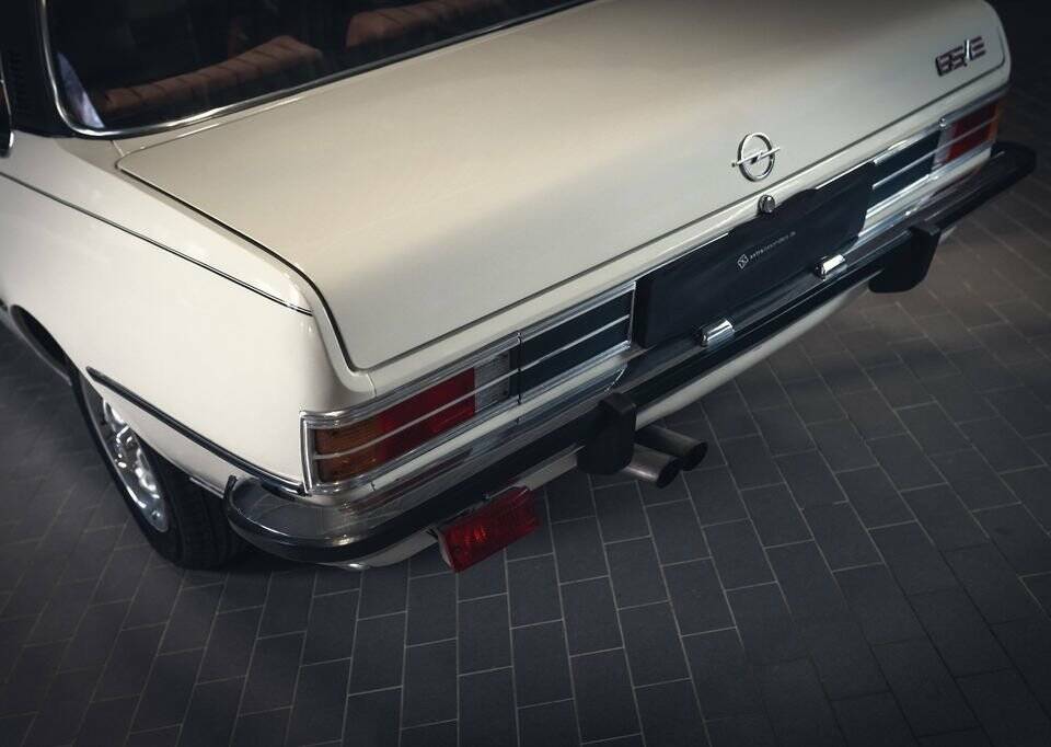 Afbeelding 5/15 van Opel Commodore 2,8 GS/E (1973)