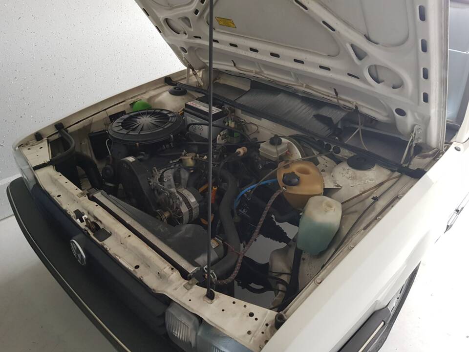 Immagine 11/25 di Volkswagen Passat 1.6 (1988)