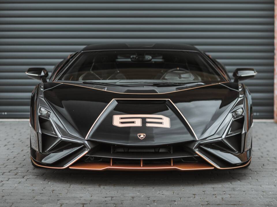 Image 4/68 of Lamborghini Sián FKP 37 (2021)
