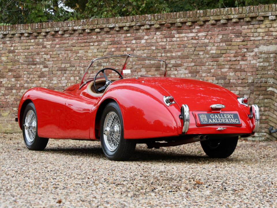 Bild 2/50 von Jaguar XK 120 SE OTS (1954)