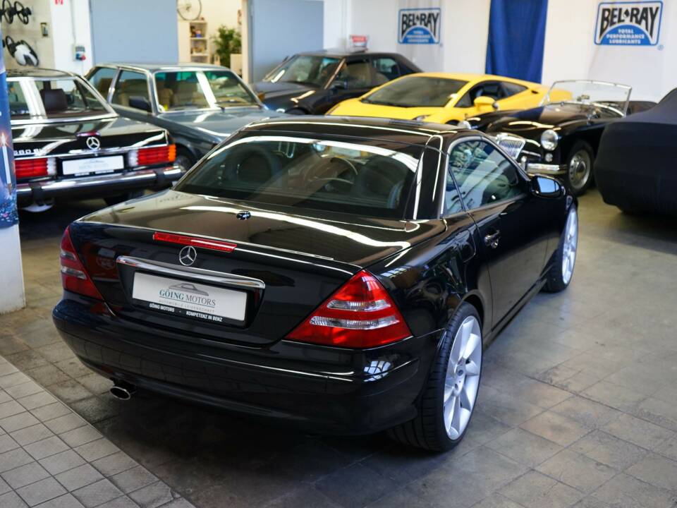 Image 15/48 of Mercedes-Benz SLK 230 Kompressor (2003)