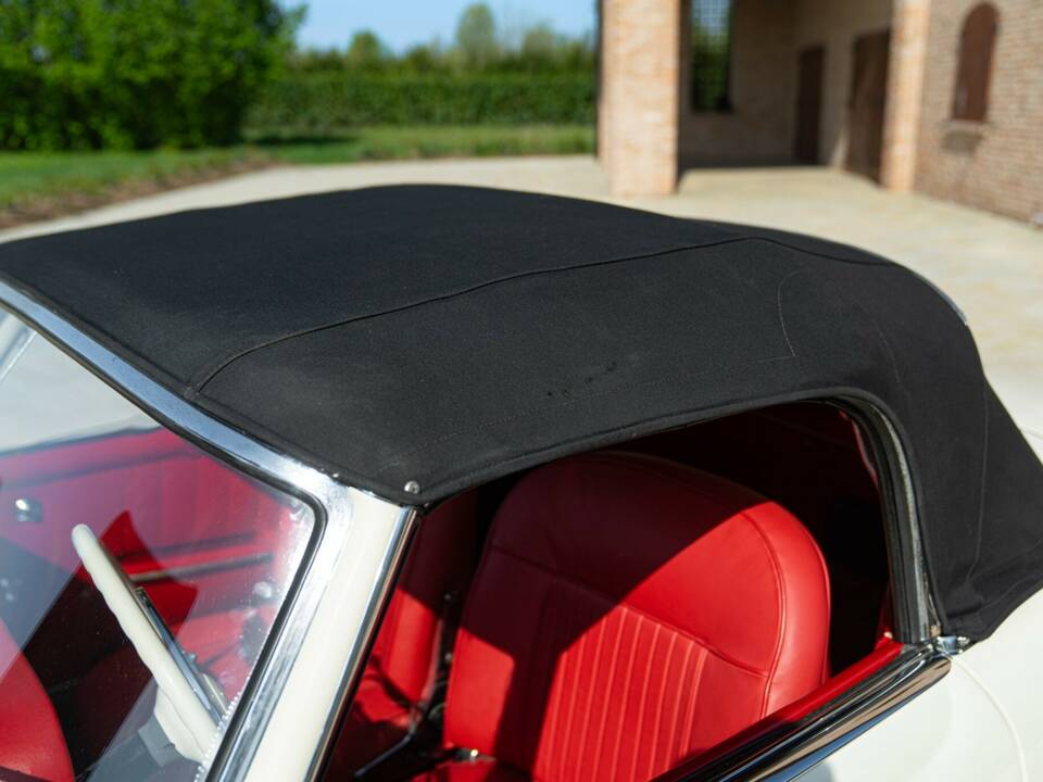 Image 41/50 of Mercedes-Benz 190 SL (1959)