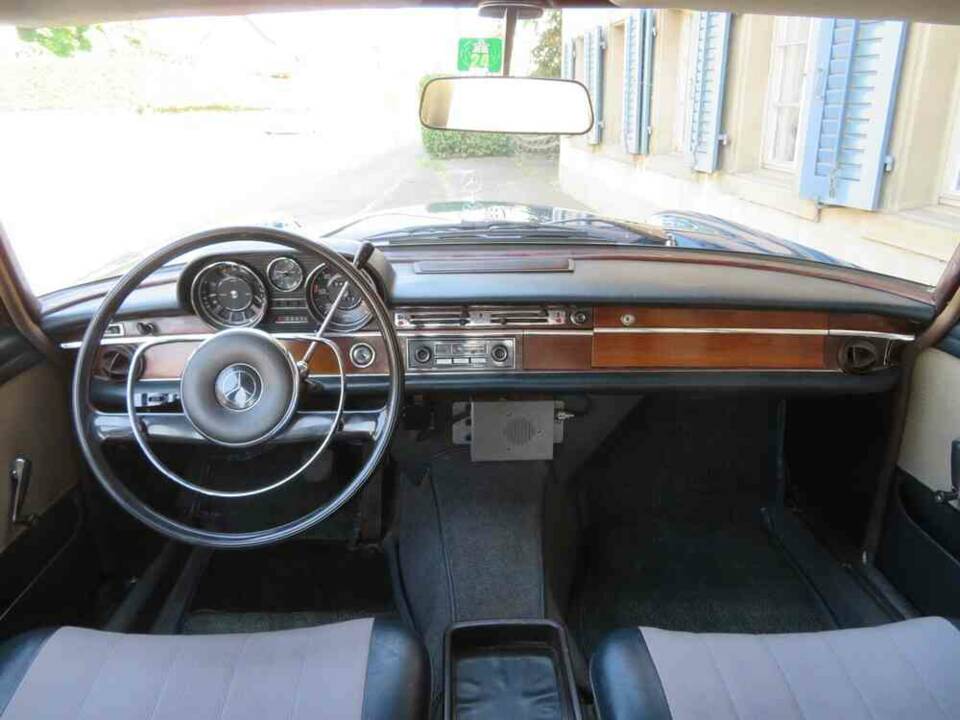 Afbeelding 10/17 van Mercedes-Benz 250 SE (1966)