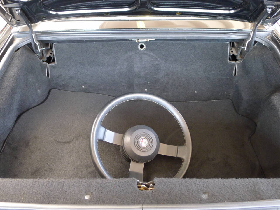 Imagen 13/34 de Alfa Romeo 2.0 Spider (1992)